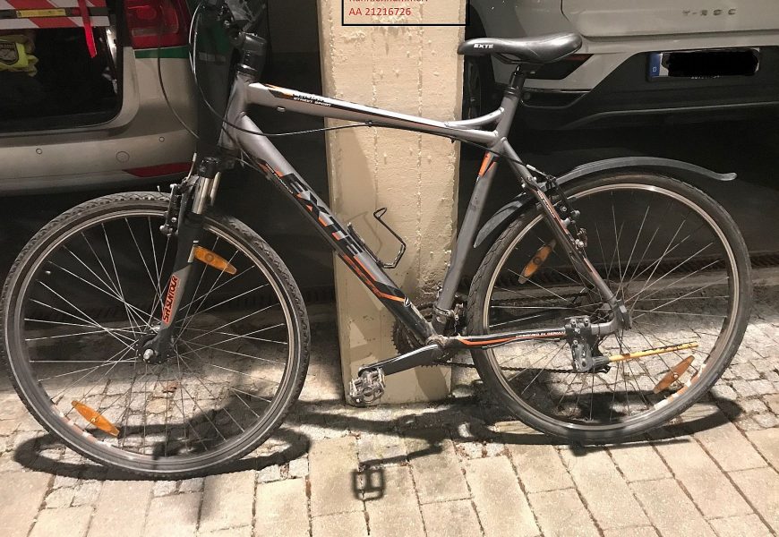 Wem gehört das Fahrrad? Polizei Schwandorf sucht nach Eigentümer