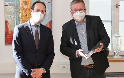 Neuer Leiter des IT-Servicezentrums der bayerischen Justiz zu Besuch im Amberger Rathaus