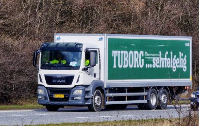 Getränke-Lkw verliert Ladung bei Windischeschenbach