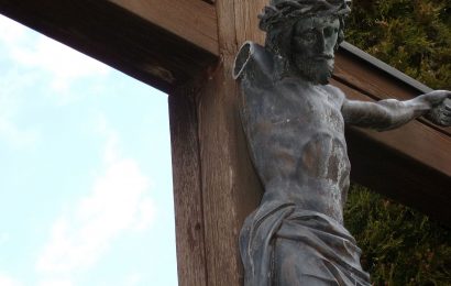 Sachbeschädigung an einer Heiland-Figur in Windischeschenbach