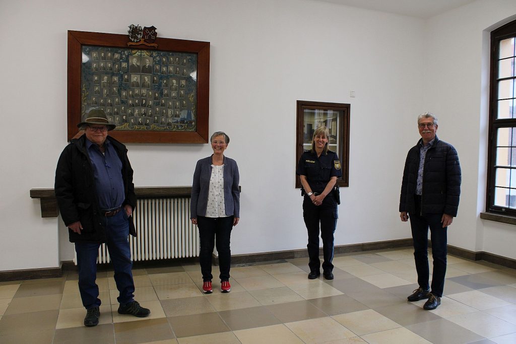 von links nach rechts: Manfred Rohm, Elfriede Windpassinger, Iris Stockbauer, Karl Frimberger Foto: Reitmeier, PI Regensburg Süd