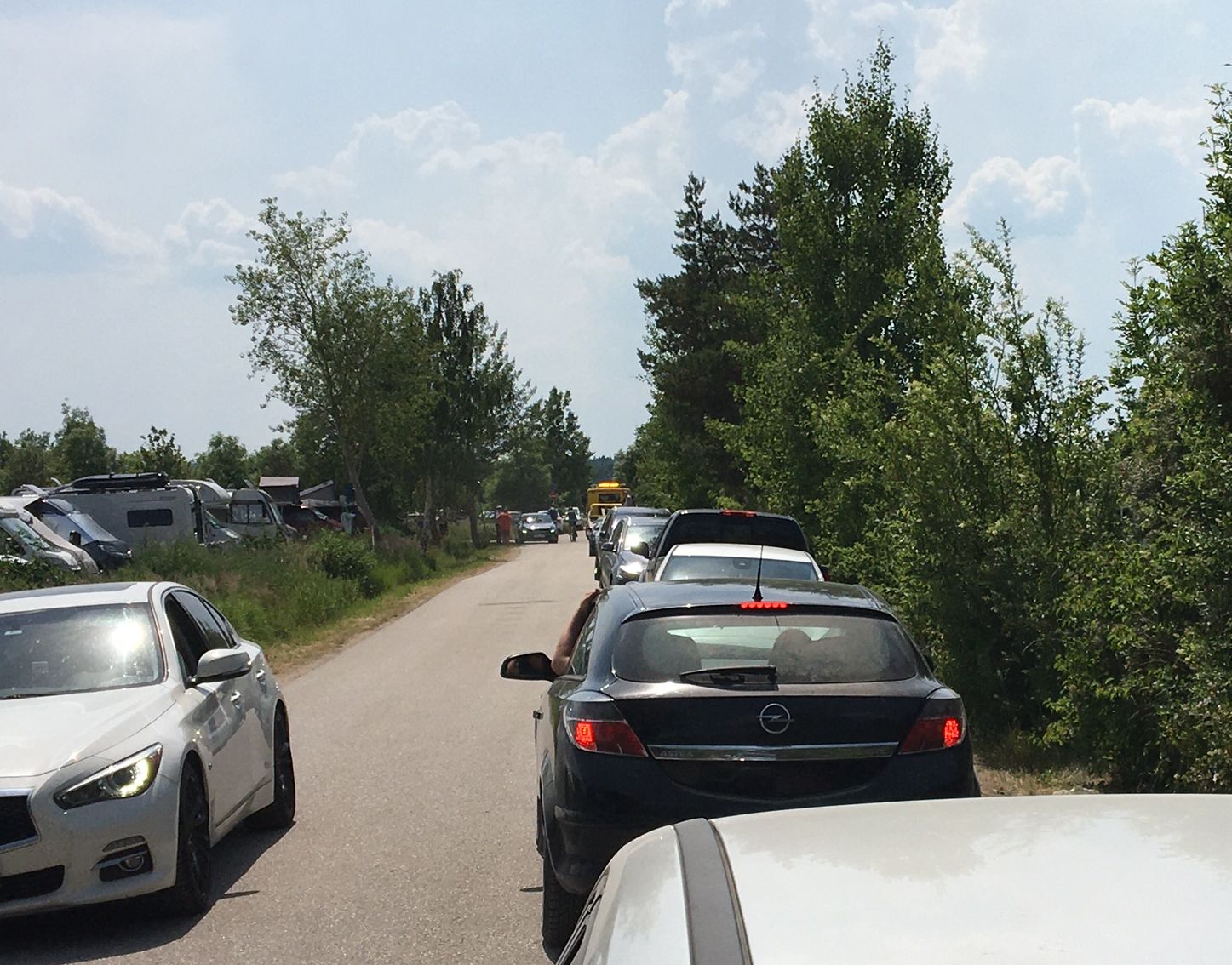 Am Samstag herrschte an den Seen rund um Schwandorf Verkehrschaos Foto: Polizei