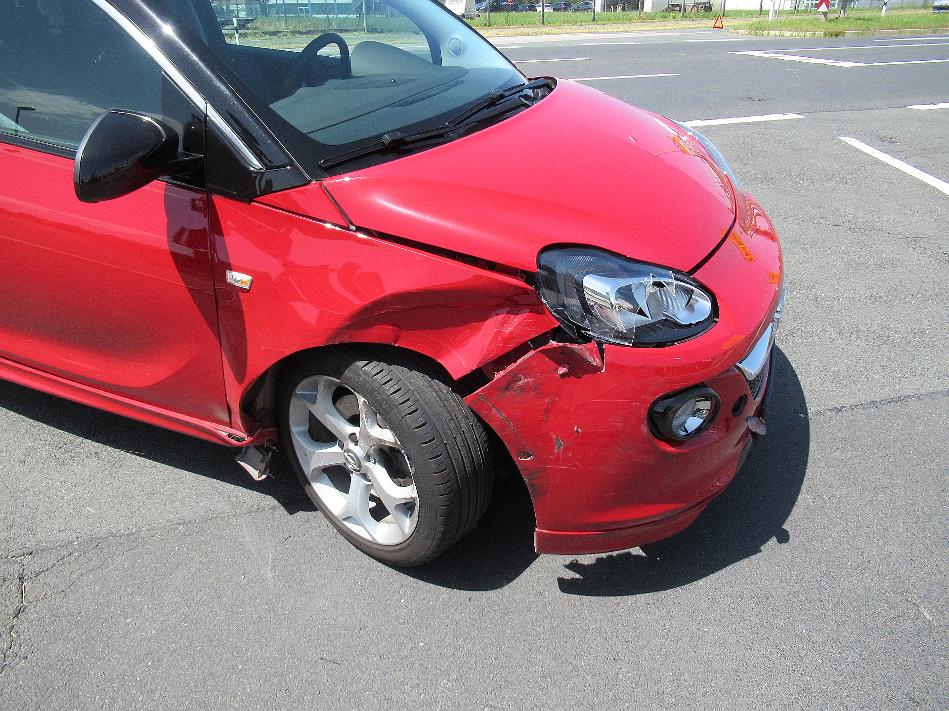 Glücklicherweise wurde bei Unfall niemand verletzt Foto: PI Neustadt/Waldnaab