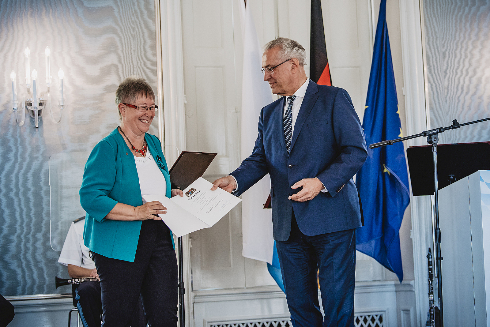 Innenminister Herrmann verabschiedet LKA-Vizepräsidentin Petra Sandles