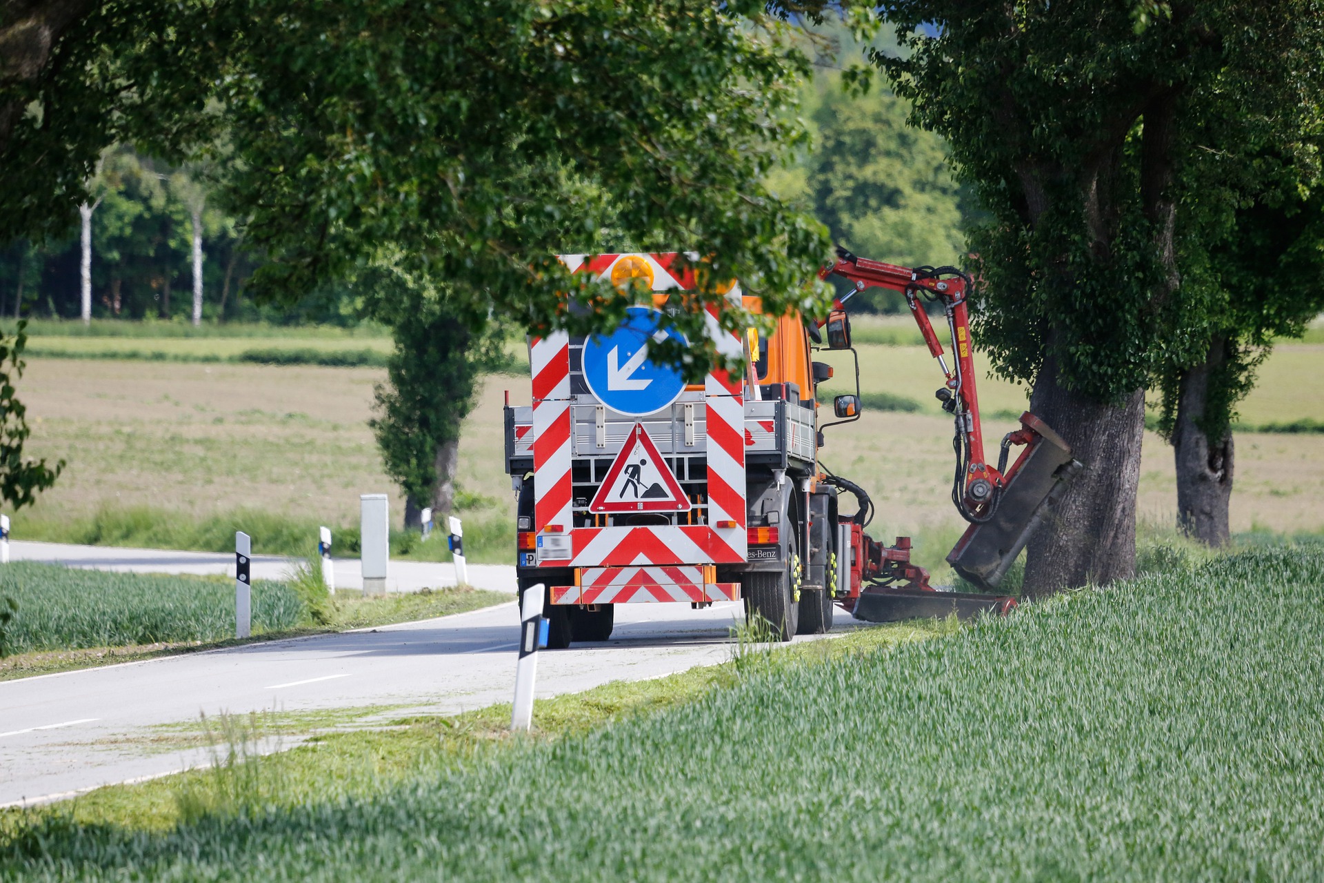 Verkehrsunfall mit Mähfahrzeug bei Haselbach