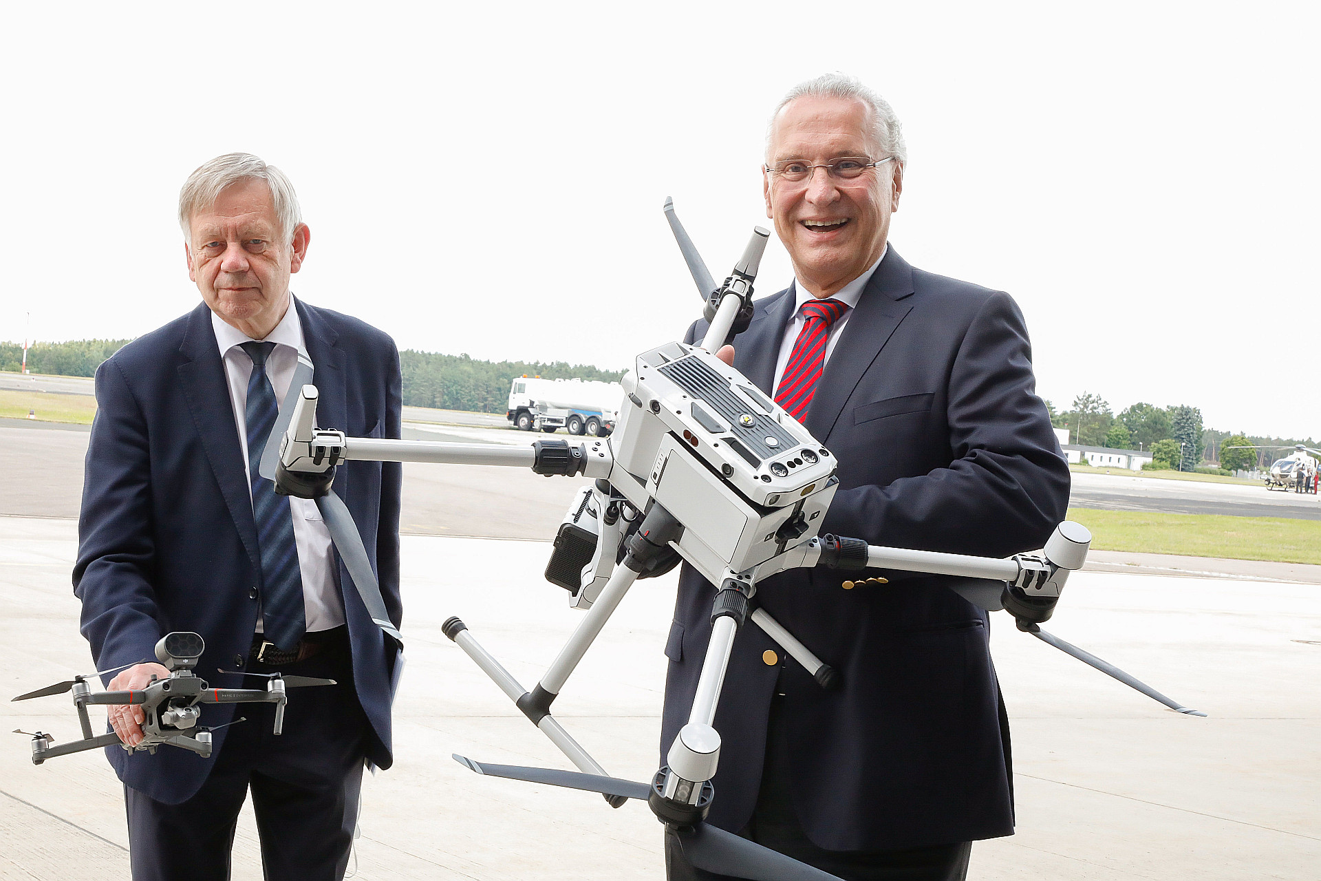 Pressekonferenz Vorstellung für das neue Dienstgebäude für die Außenstelle der Polizeihubschrauberstaffel und der Drohnenstaffel. Roth, 16.07.2021 Foto: Giulia Iannicelli/StMI