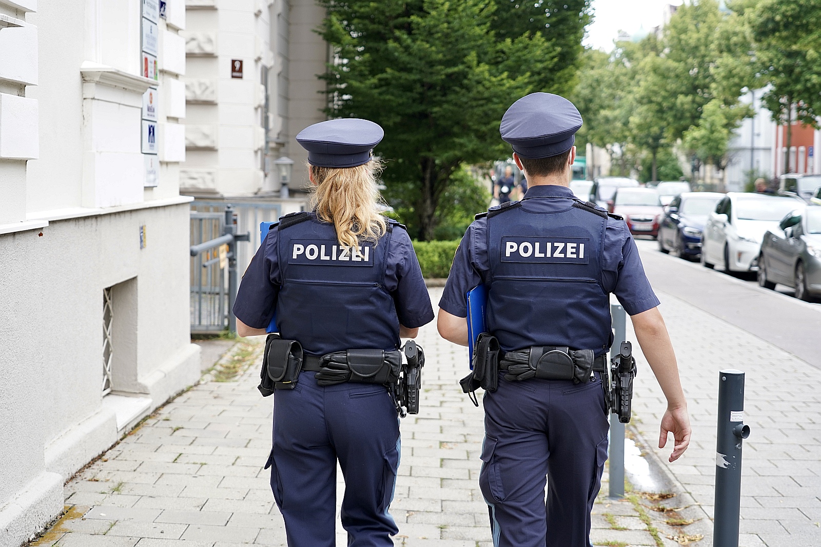 Durch die Befragung sollte zum Beispiel geklärt werden, ob der Unbekannte räumliche Bezüge zum Tatort hatte, sich dort eventuell häufiger aufhielt oder gar in Tatortnähe wohnt oder wohnte Quelle: Polizeipräsidium Oberpfalz