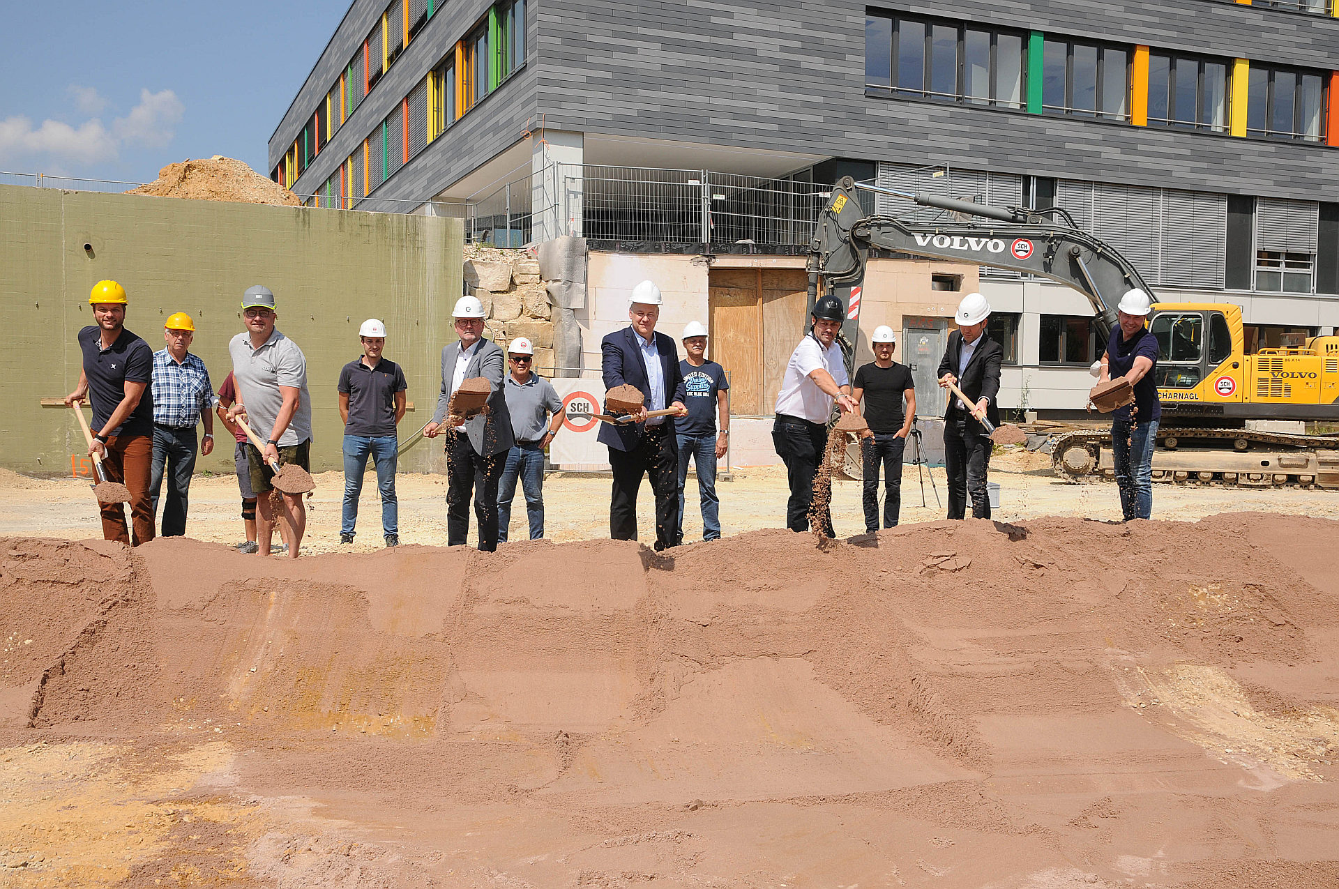 Startschuss für neue Dreifach-Turnhalle der Walter-Höllerer-Realschule in Sulzbach-Rosenberg