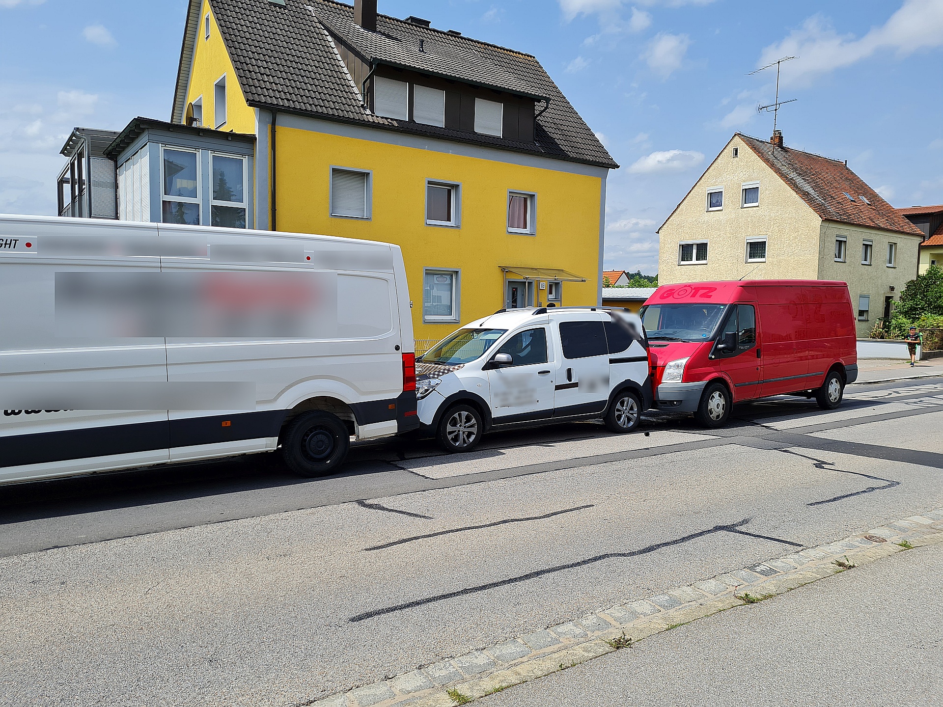 Zu wenig Sicherheitsabstand in Amberg – 10.000 Euro Schaden