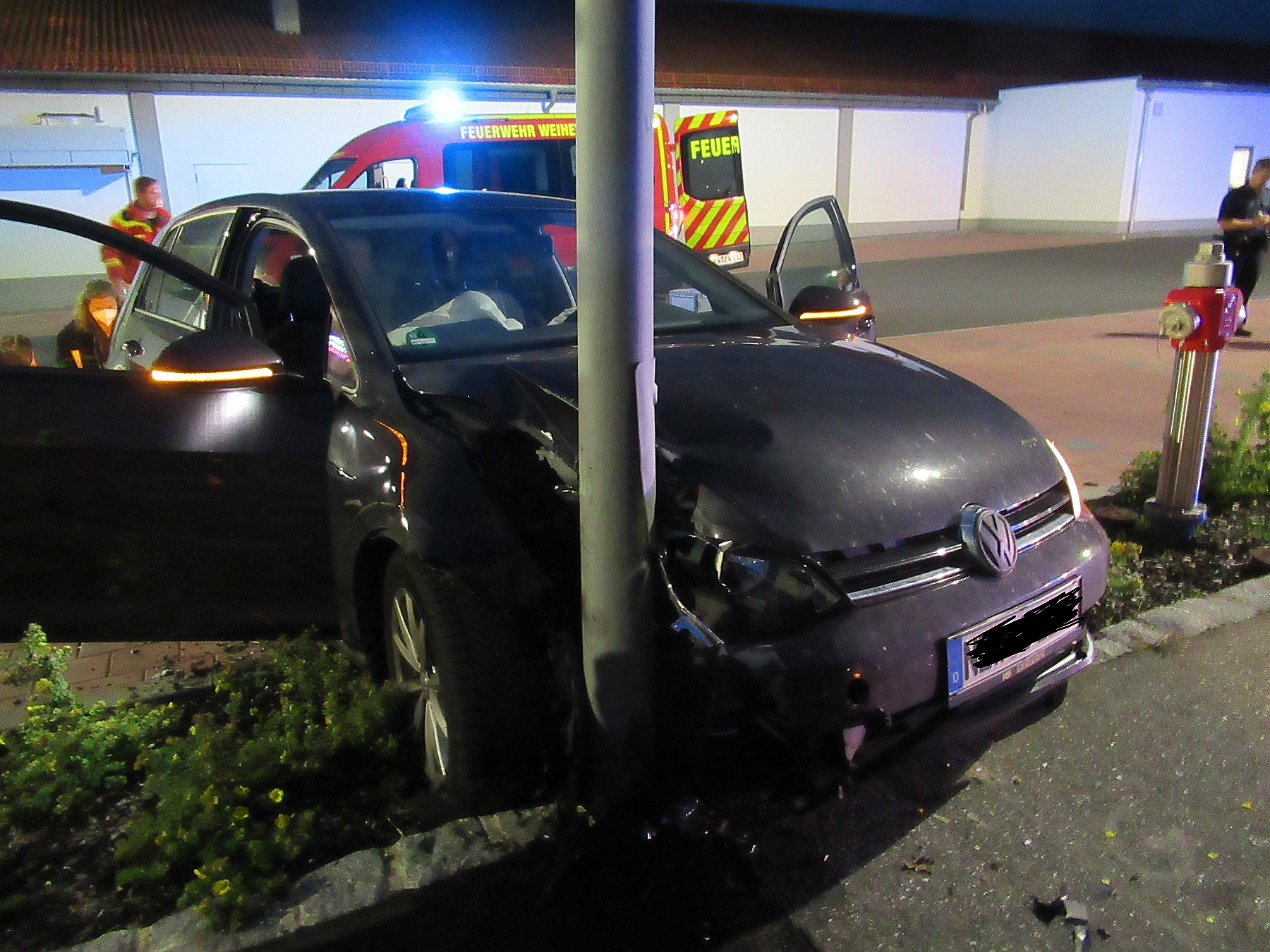 Unfall auf Supermarktparkplatz in Weiherhammer ohne Führerschein