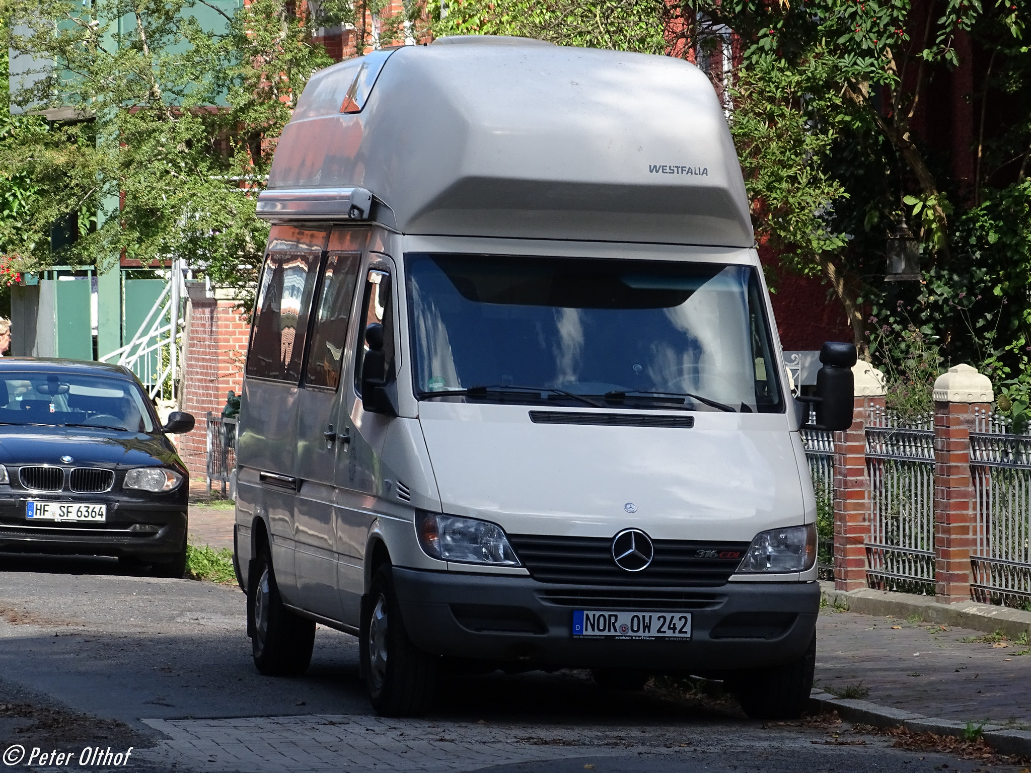 Symbolbild: Mercedes Sprinter Quelle: flickr.com/photos/peterolthof/