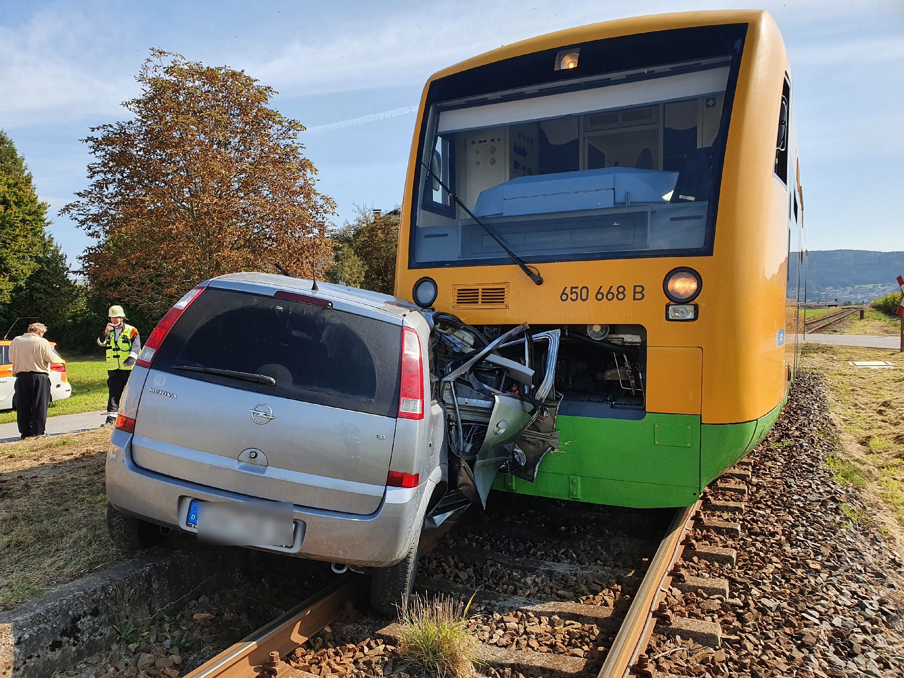 Verkehrsunfall Zug gegen PKW in Langwitz bei Runding