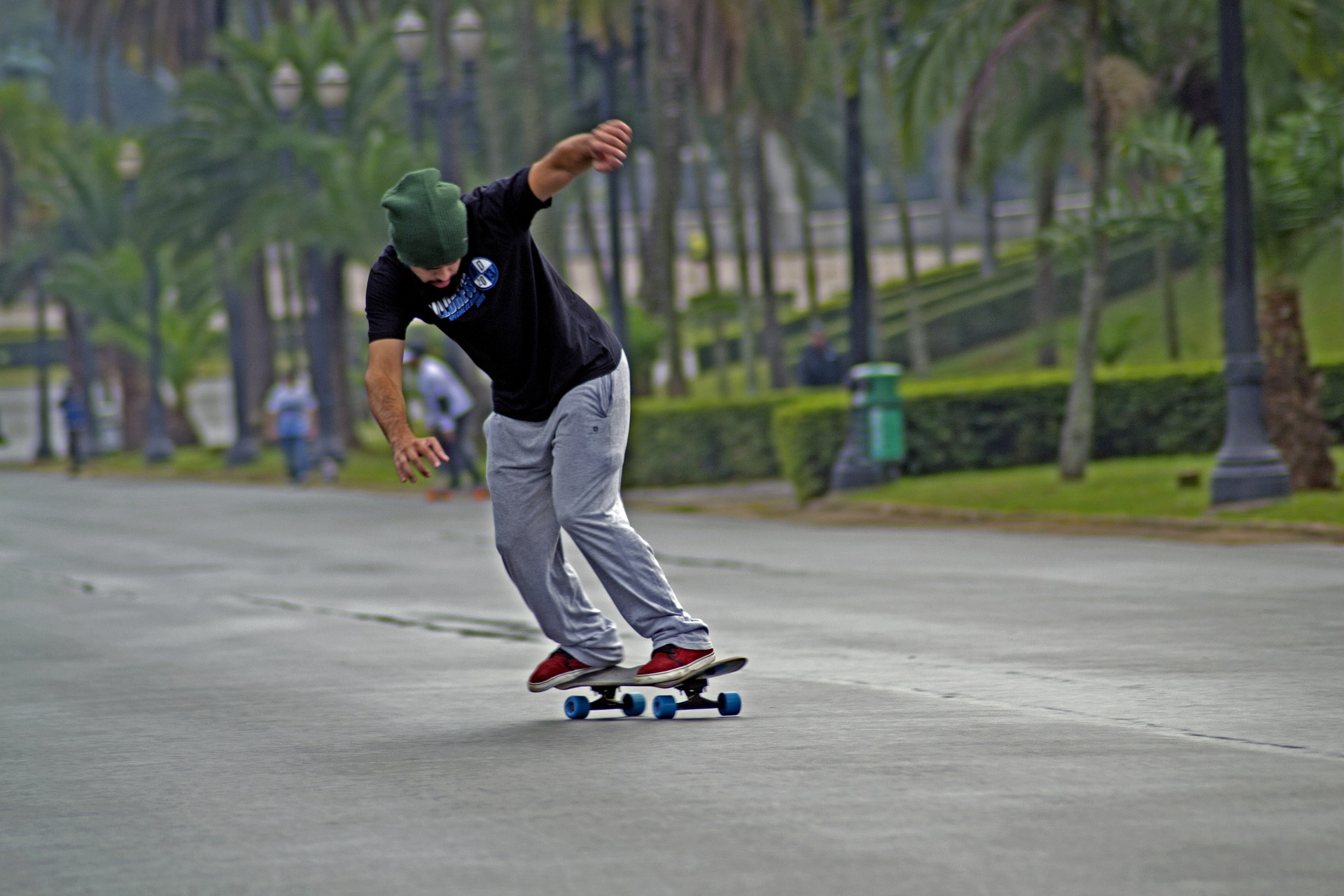 Mit E-Skateboard am Verkehr teilgenommen