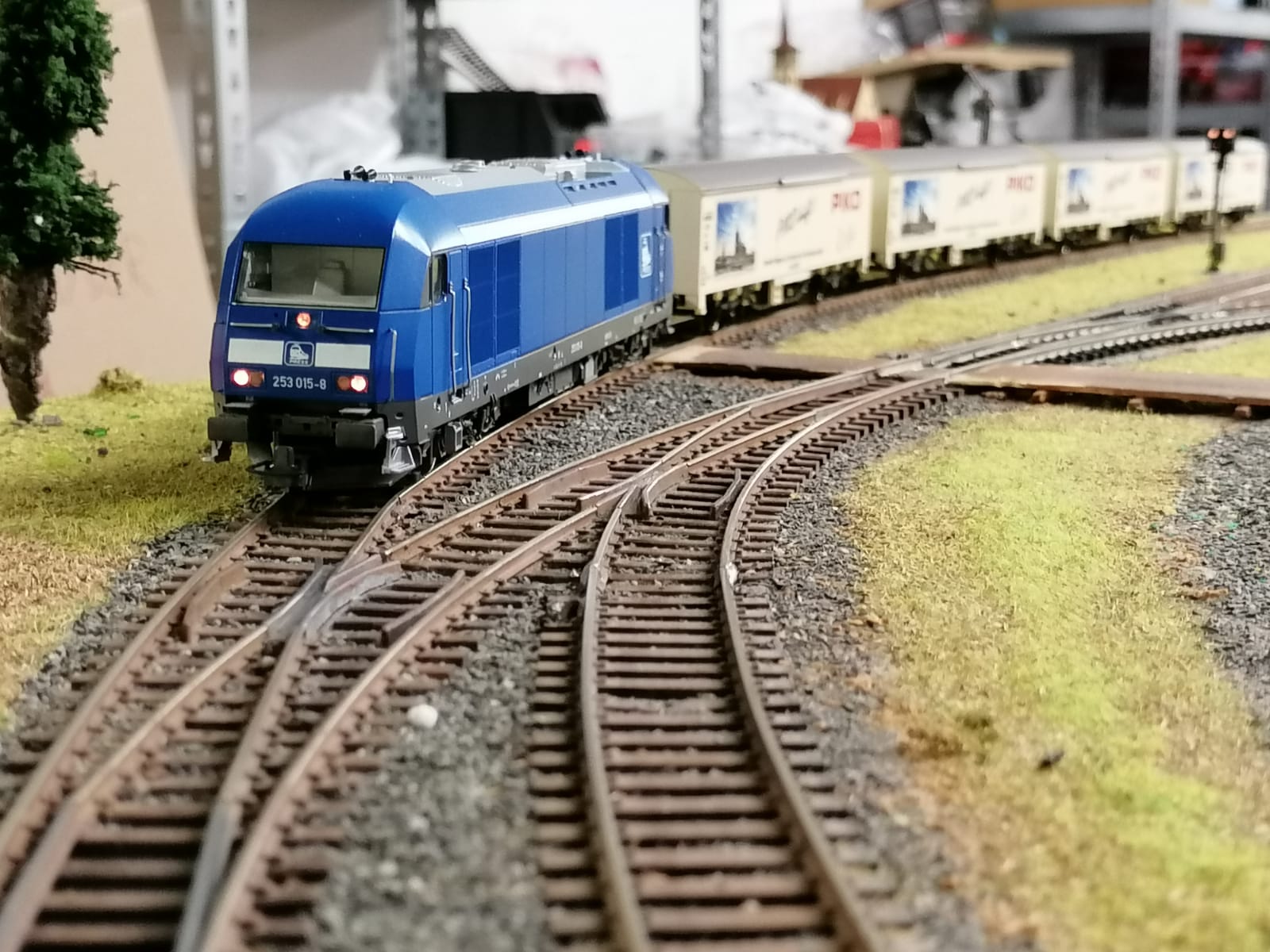 Ein Zug der Modellbahnfreunde IC90 aus Weiherhammer Foto: © Pressedienst-Wagner