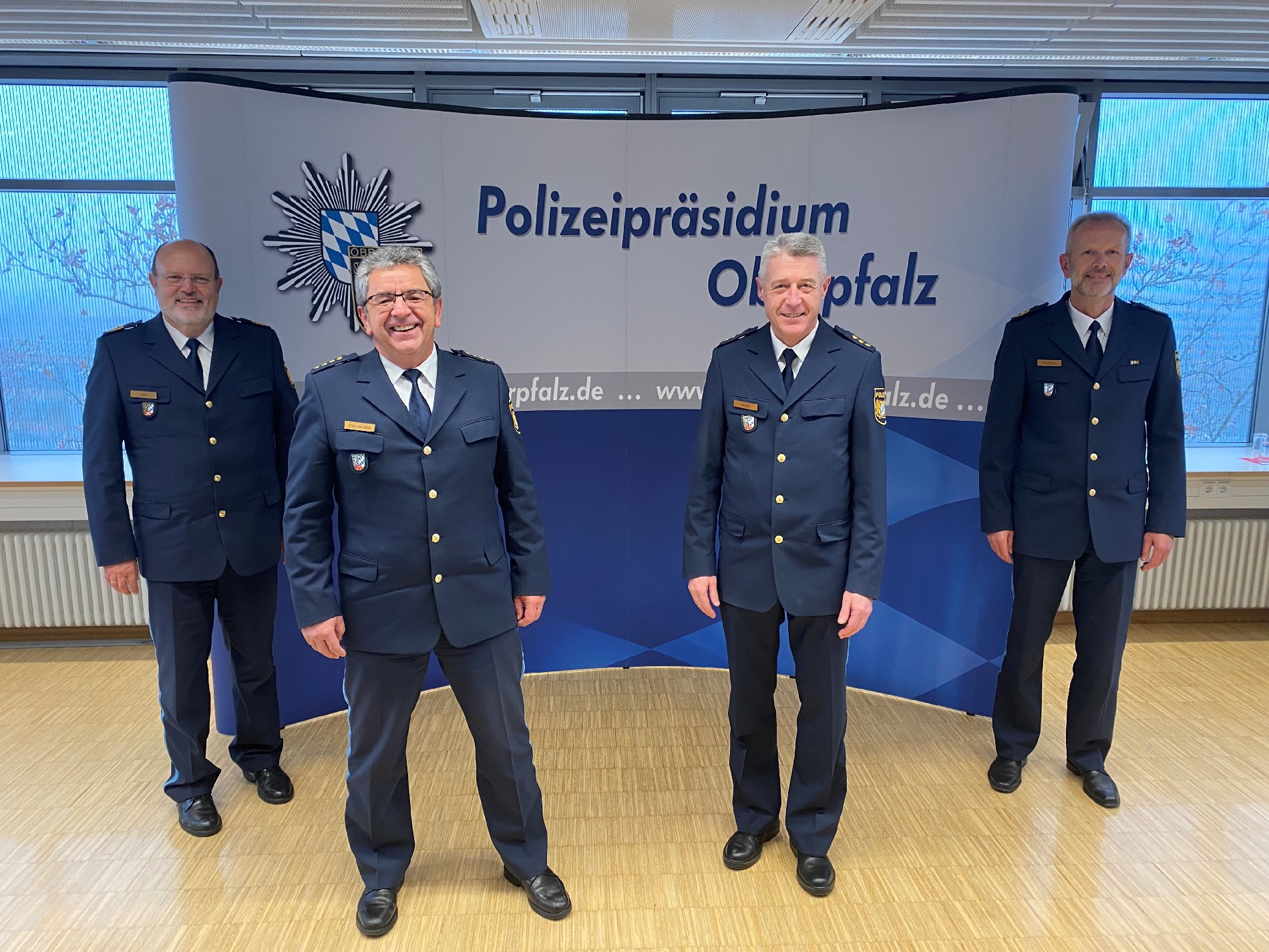 Robert Hausmann aus dem Polizeipräsidium in den Ruhestand verabschiedet – Klaus Müller ist Nachfolger