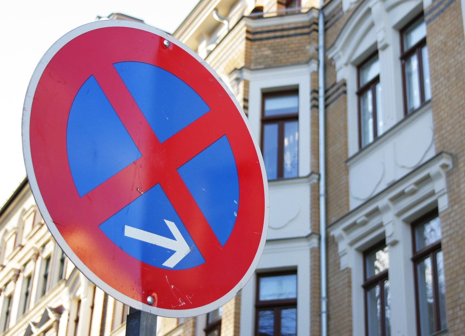 In Schwandorf Hindernisse auf die Fahrbahn gestellt und geflüchtet