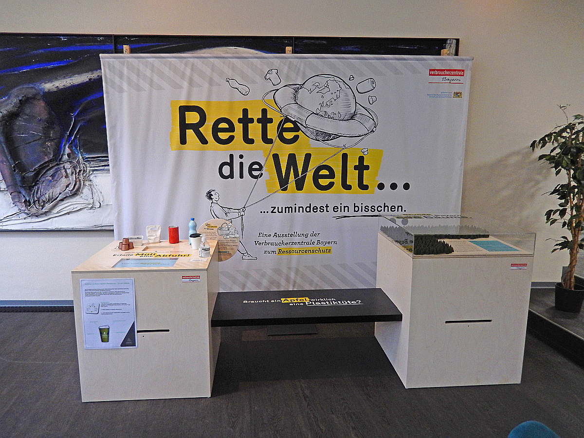 Ausstellung der Verbraucherzentrale Bayern in der Stadtbibliothek Amberg