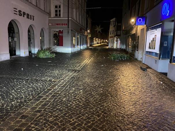 Vandalismus in der Amberger Fußgängerzone Foto: Polizei