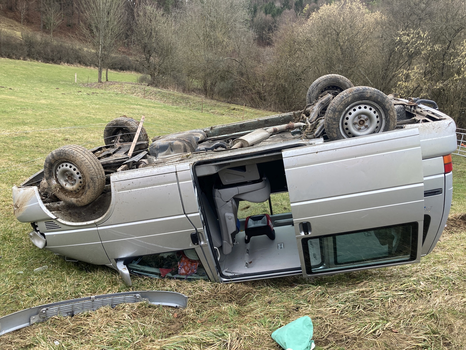 Pkw überschlug sich bei Verkehrsunfall bei Etzelwang