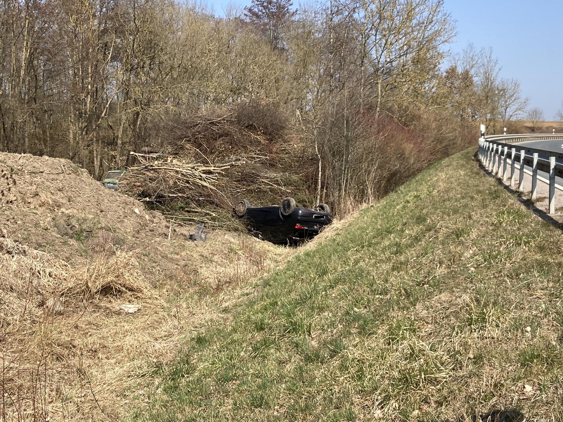 Die junge Fahrerin blieb bei dem Unfall zum Glück unverletzt Foto: PI Sulzbach-Rosenberg