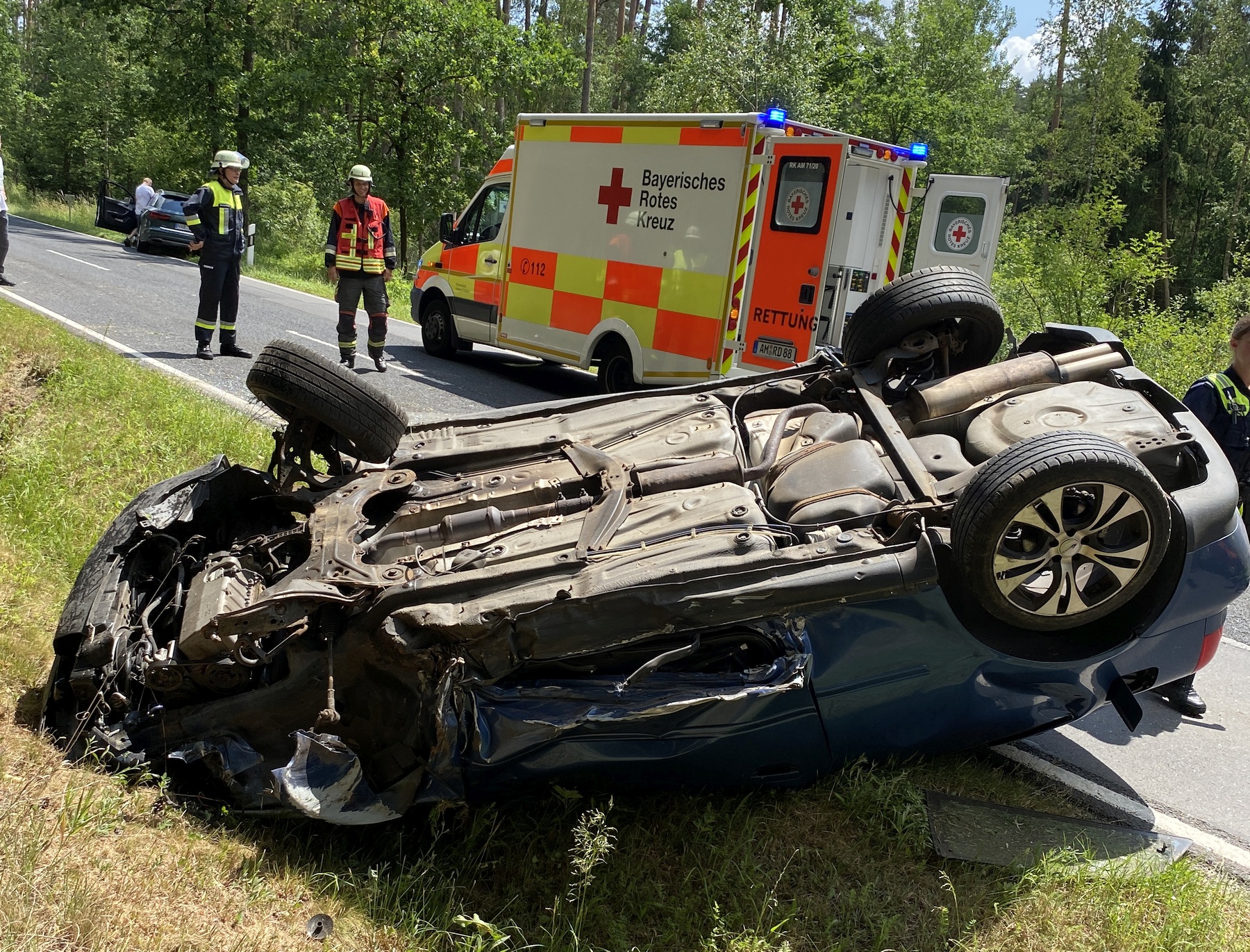 Der Wagen überschlug sich mehrfach Foto: Polizei Amberg