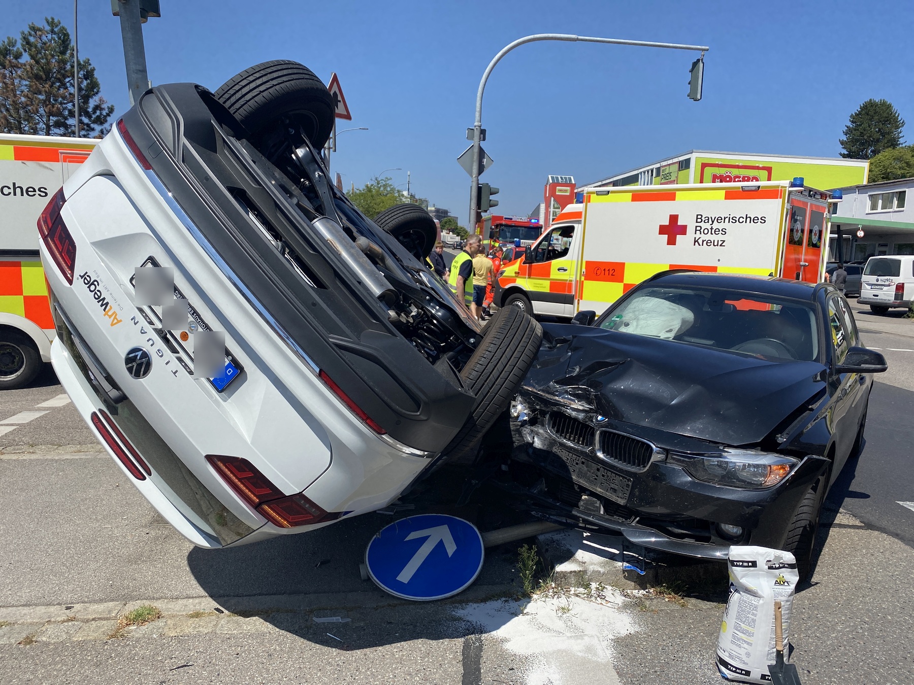 Bei dem Unfall entstand ein Sachschaden von rund 55.000 € Foto: Polizei Amberg