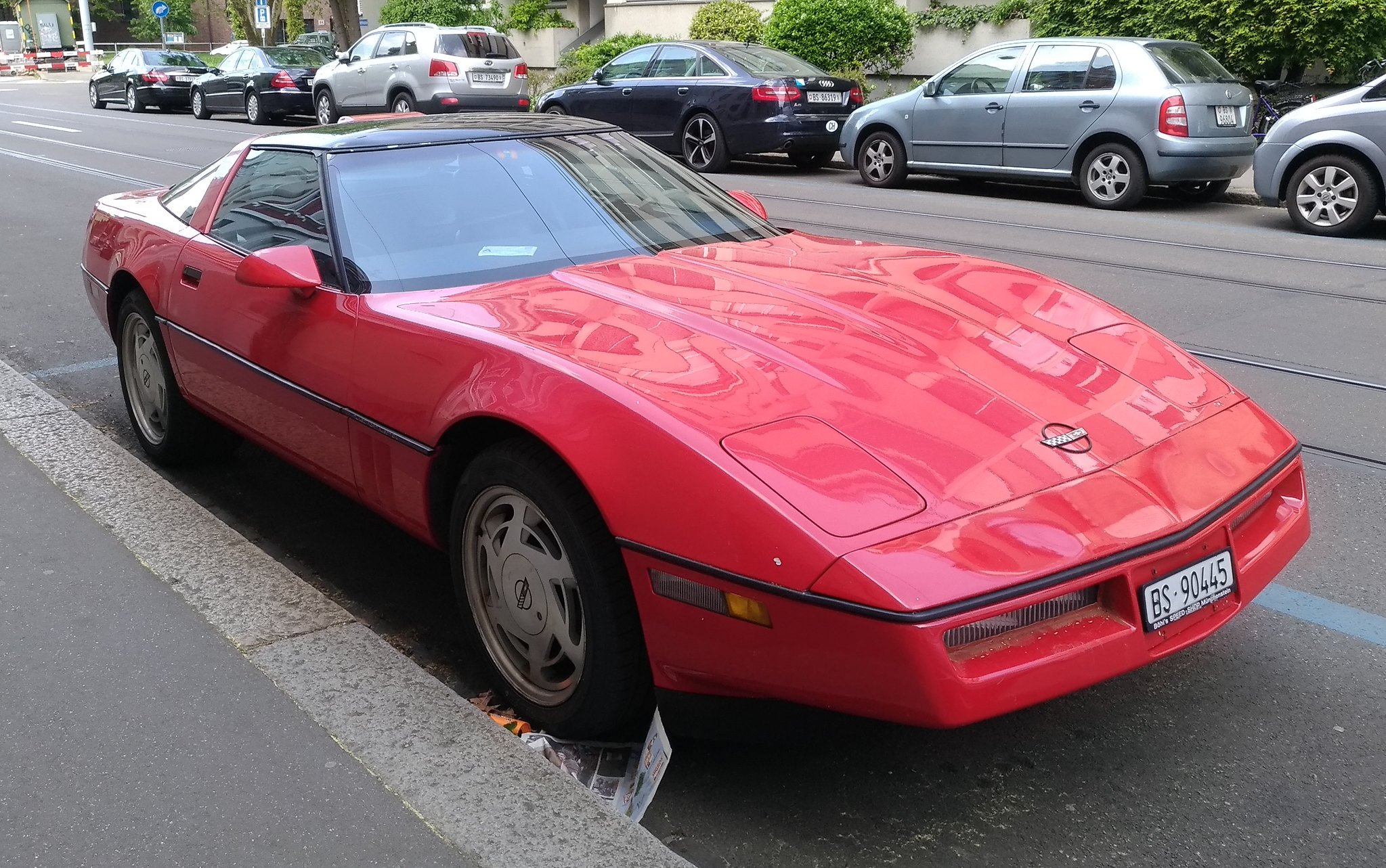 Corvette landet auf Fahrradweg