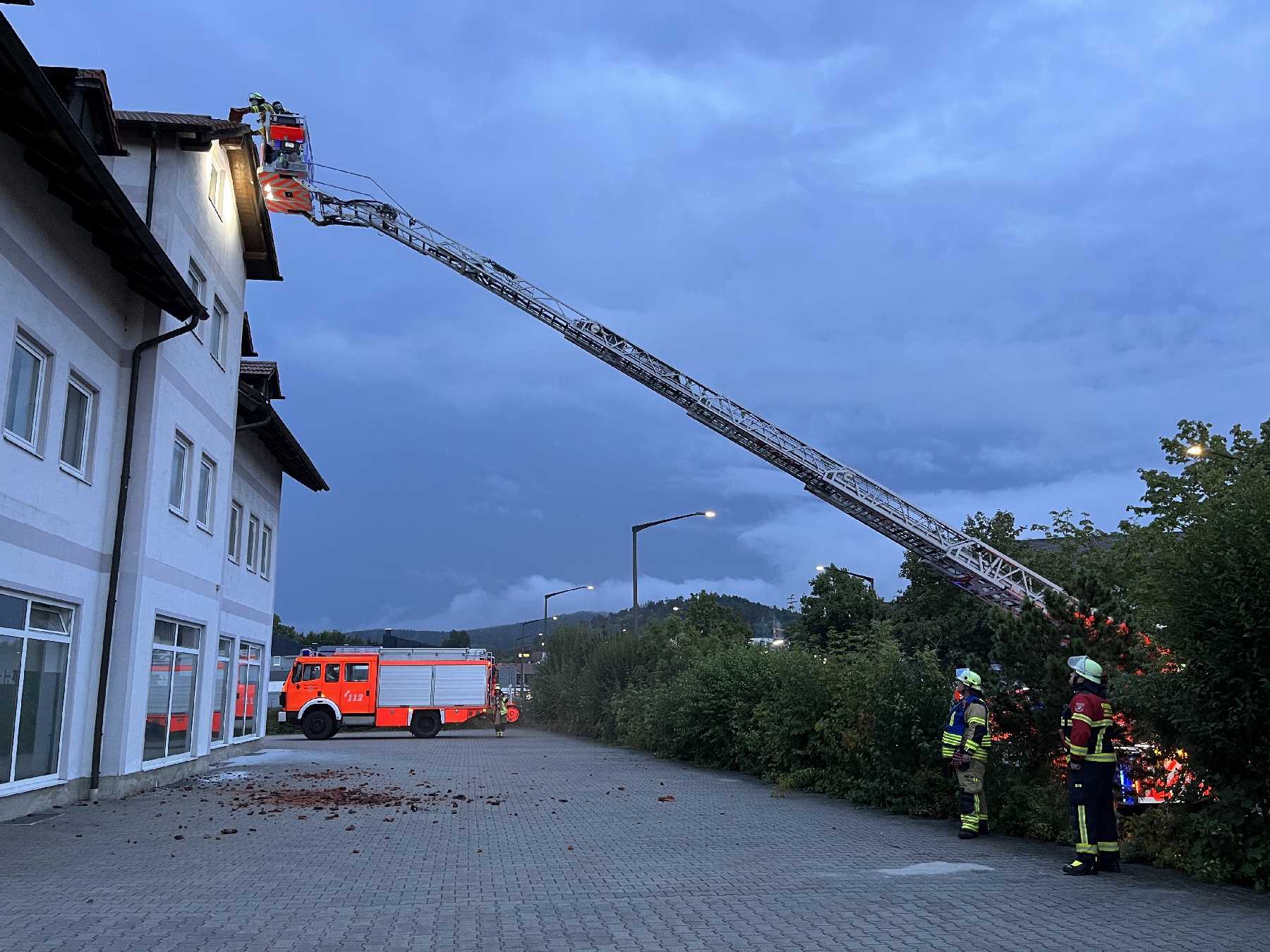 Dachstuhlbrand nach Blitzeinschlag in Cham