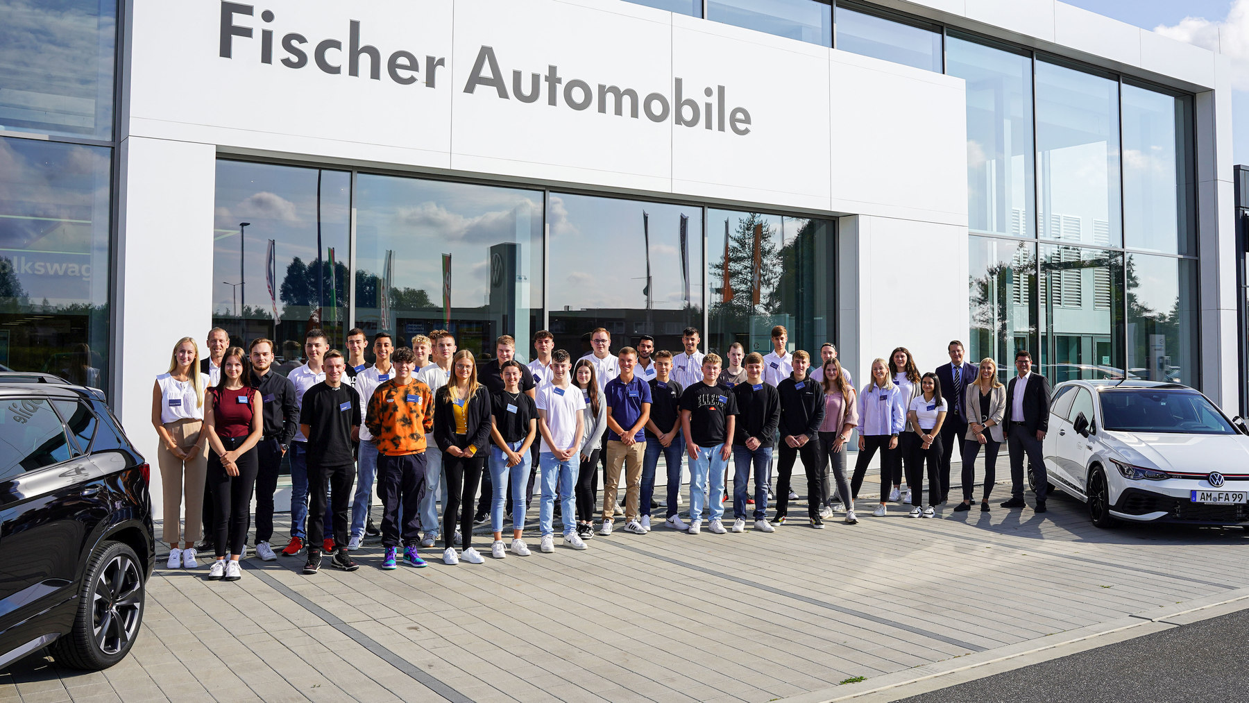 Die Fischer Automobile Unternehmensgruppe begrüßt 31 neue Auszubildende