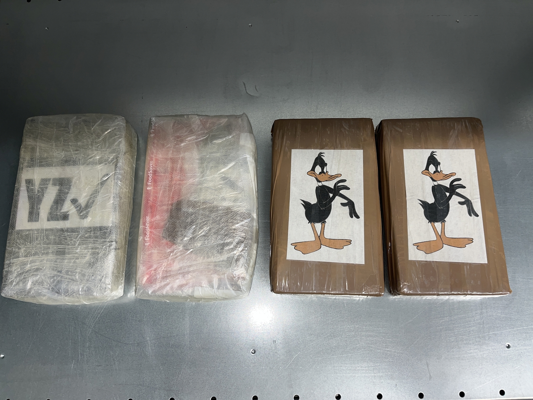Schleierfahnder der Verkehrspolizei Regensburg stellen über vier Kilogramm Kokain sicher