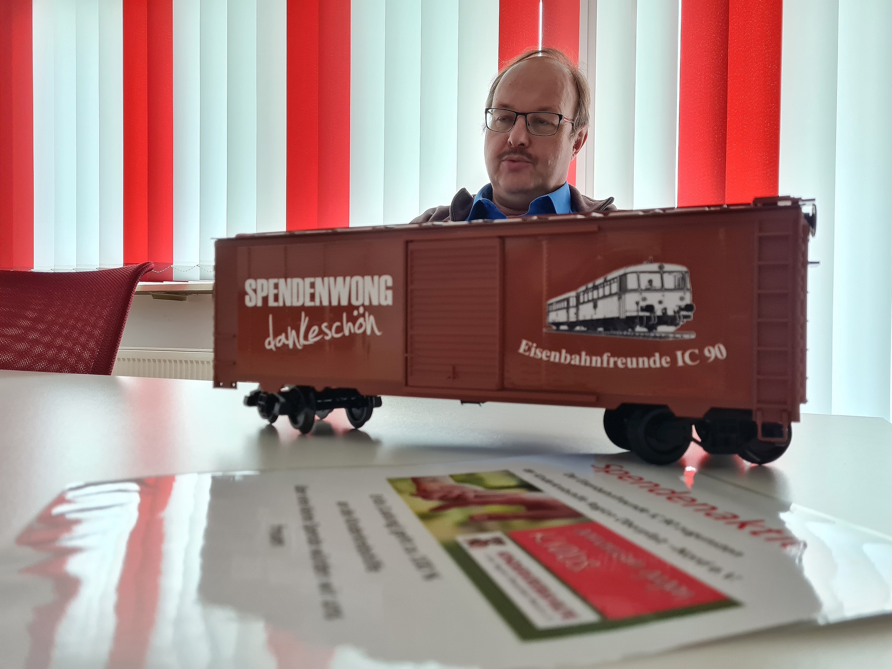 Der "Spendenwong" der Eisenbahnfreunde IC90