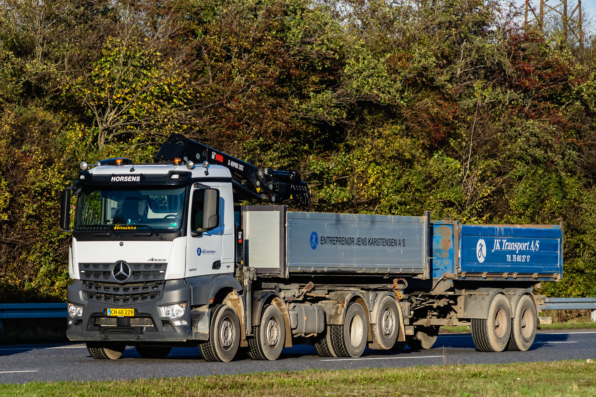 Symbolbild: LKW mit Hänger