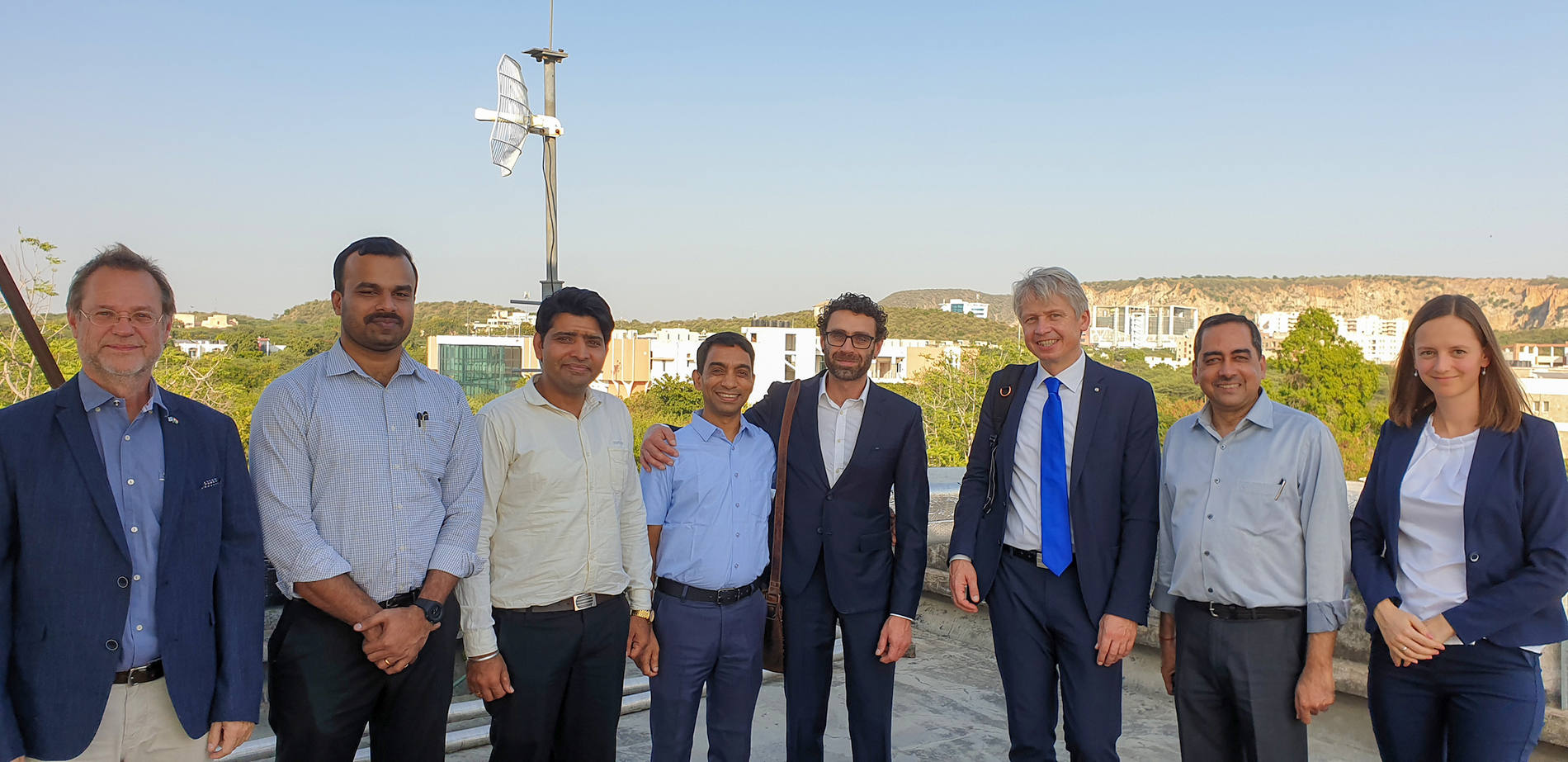 Eine Delegation der Hochschule besuchte das MNIT um die neuerliche Kooperation zu besiegeln. (v. li. n. re.) Prof. Frank Späte, Dr. Aneesh Prabhakar, Dr. Kapil Pareek, Dr. Vivekanand, Prof. Dr. Christoph Lindenberger, Prof. Dr. Clemens Bulitta, Prof. Dr. Jyotirmay Mathur und Dipl.-Ing. Bianca Seidel Quelle: Tino Tenson/MNIT