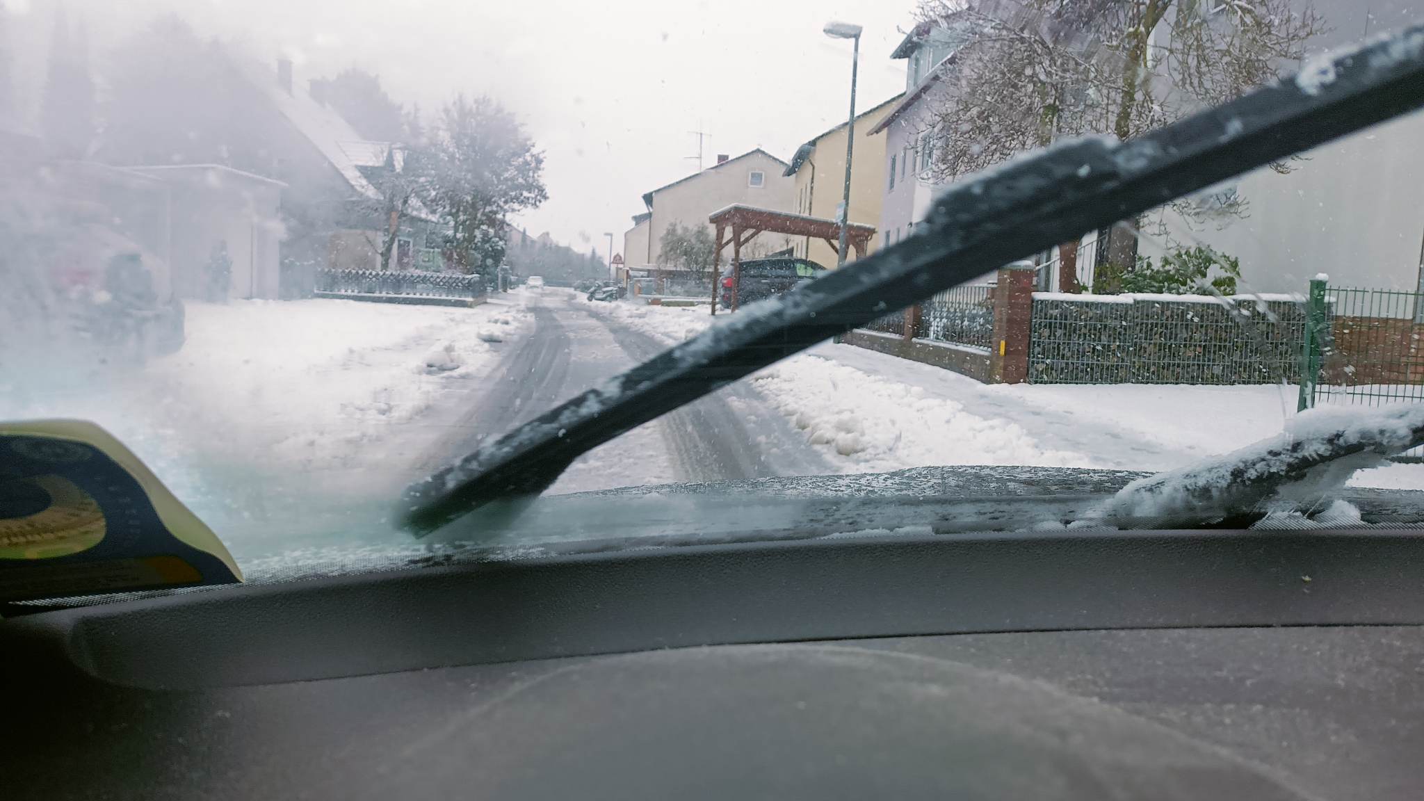 Vorsicht bei winterlichen Straßenverhältnissen
