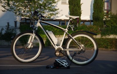 Diebstahl eines E-Bikes vom Fußballplatz