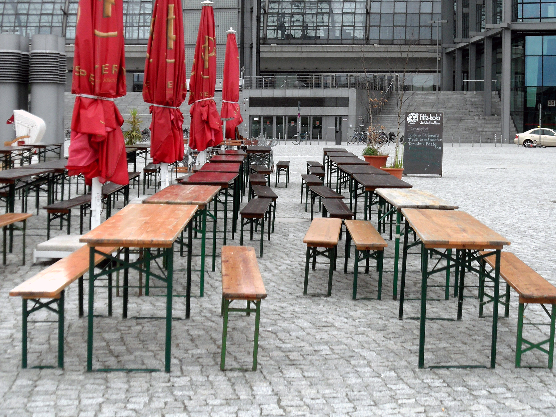 Bierbänke vom Maibaumfest in Grafenwöhr gestohlen