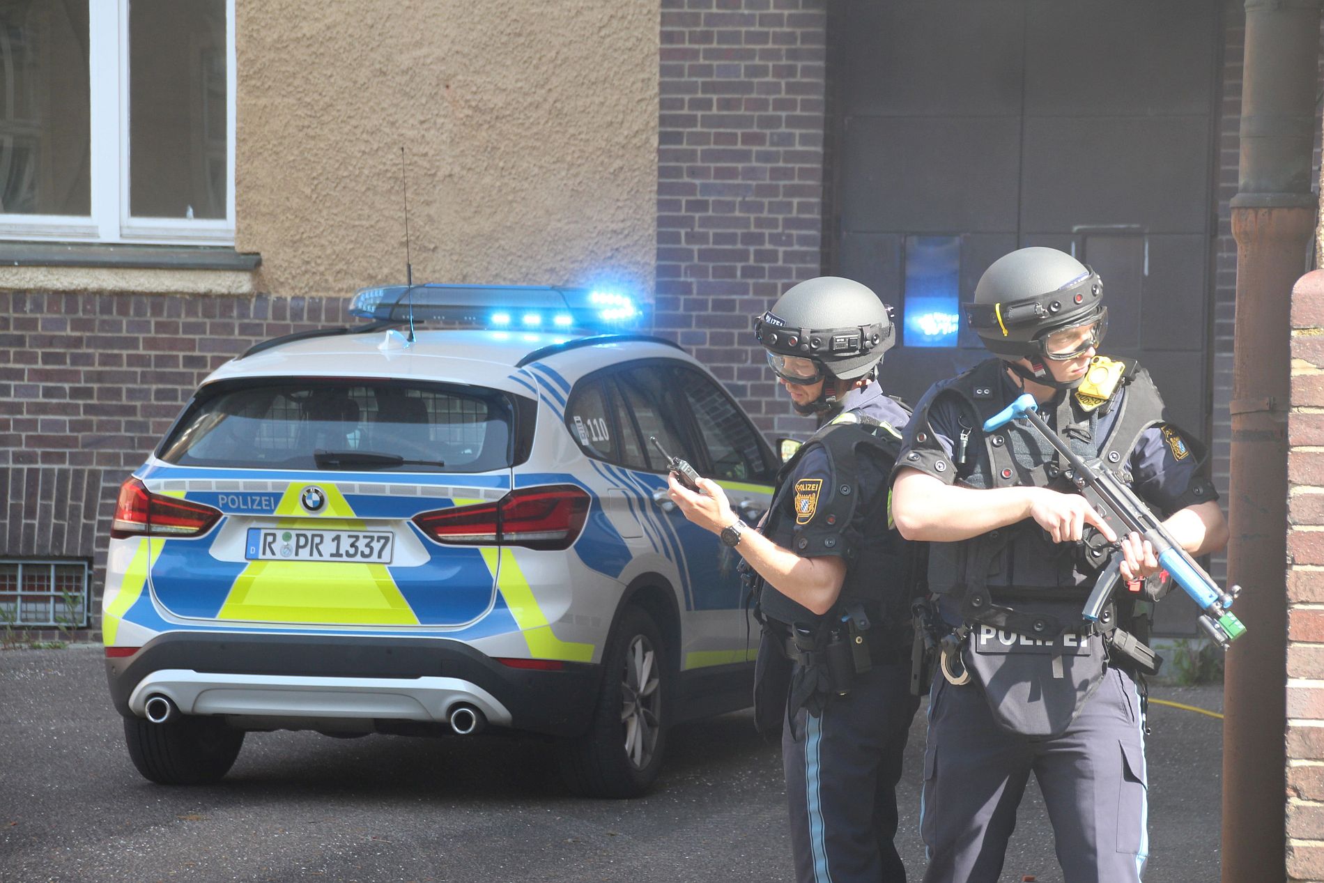 Großübung der Einsatzkräfte in der Leopoldkaserne Amberg Foto: Polizeipräsidium Oberpfalz