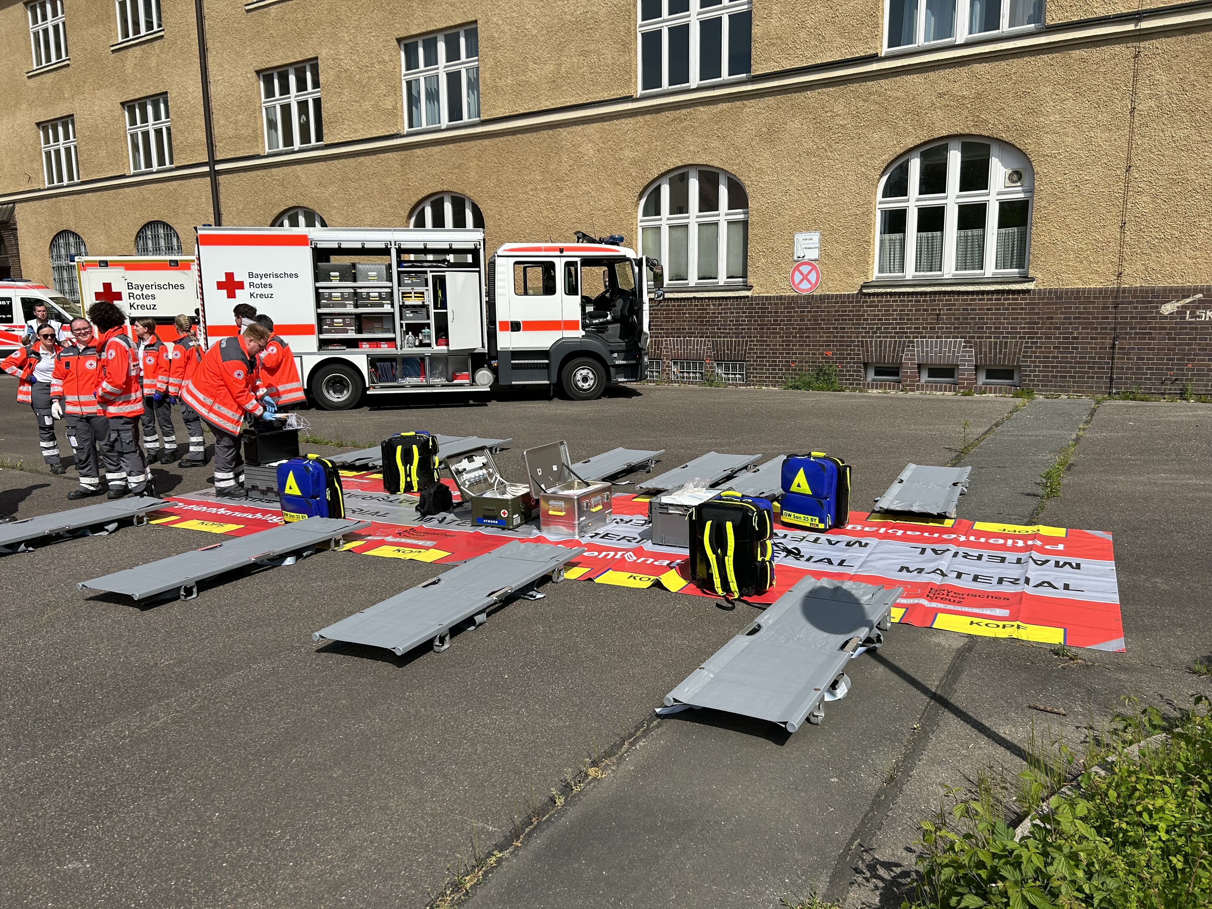 Großübung der Einsatzkräfte in der Leopoldkaserne Amberg Foto: Polizeipräsidium Oberpfalz