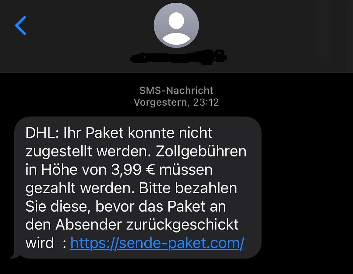 Beispiele von Fake-SMS Bilder: Hauptzollamt Regensburg