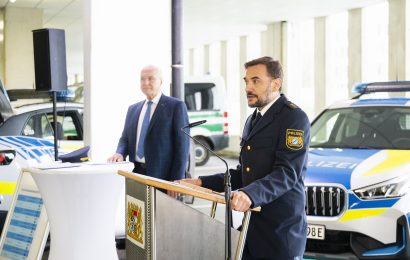 Innenminister Joachim Herrmann stellt gemeinsam mit Polizeiexperten das Pilotprojekt vor Bildnachweis: Uwe Niklas