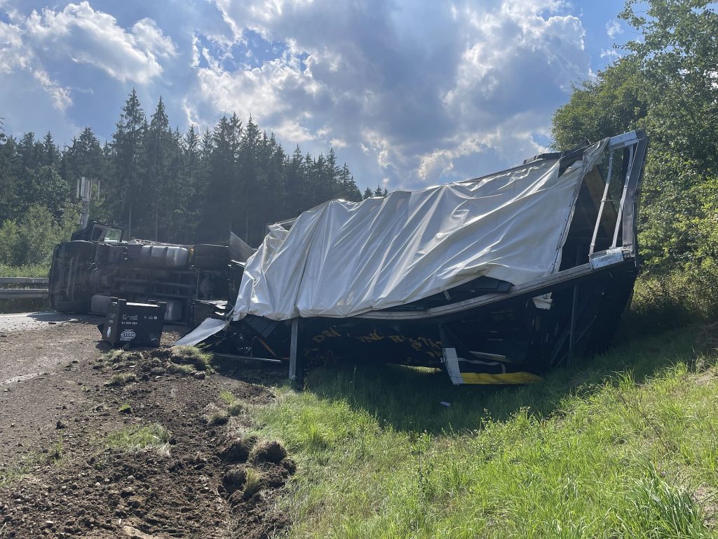 Die A6 war für mehrere Stunden komplett gesperrt Foto: VPI Weiden