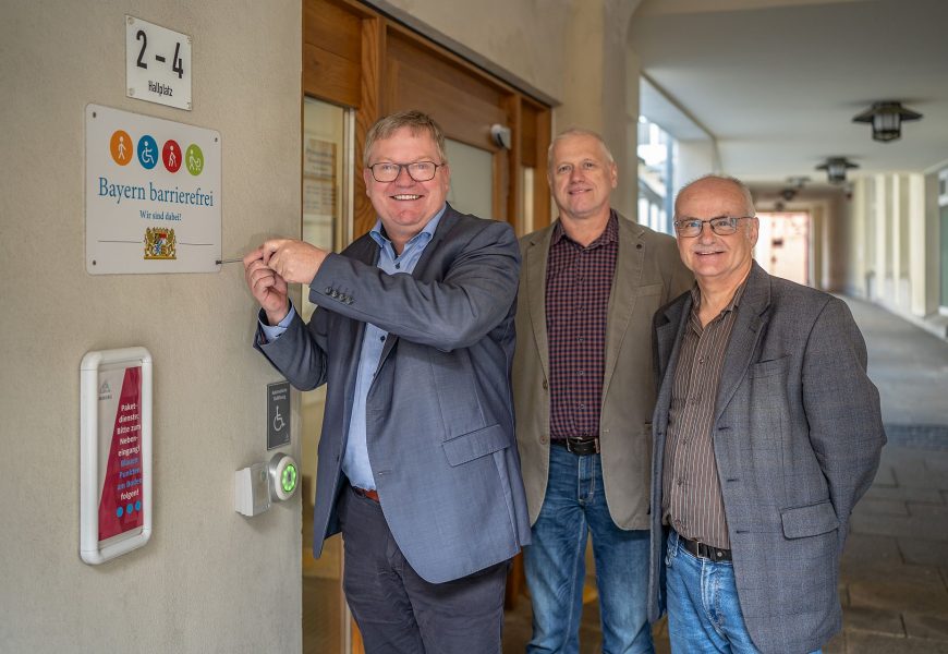 Stadt Amberg schafft barrierefreien Zugang zu Ämtergebäuden