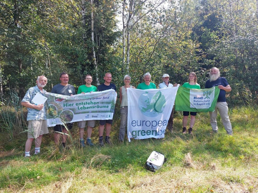 Besuch der Europaabgeordneten Jutta Paulus und des BN-Vorsitzenden Richard Mergner der Projektfläche „Michelbach“ im Projekt Quervernetzung, Foto: BUND Fachbereich Grünes Band.