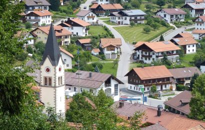 Herrmann zum Fortbildungs- und Tagungszentrum der Polizei in Freyung