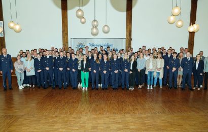 Polizeipräsident Schöniger begrüßt neue Polizeibeamtinnen und –beamte sowie Angestellte