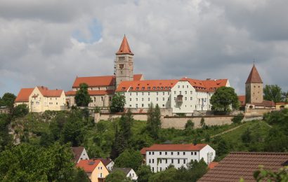 Kirchner bei der Diplomierungsfeier der Hochschule für den öffentlichen Dienst in Kastl