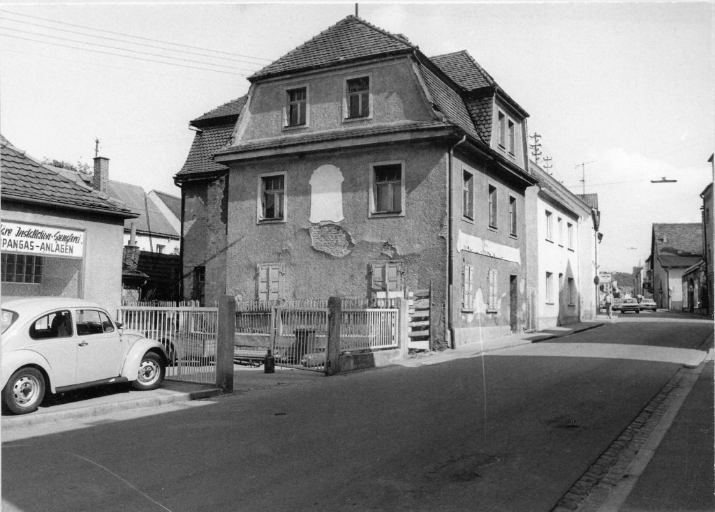 Foto zeigt damaliges Anwesen auf dessen Grundstück der Leichnam gefunden wurde 
Foto zei