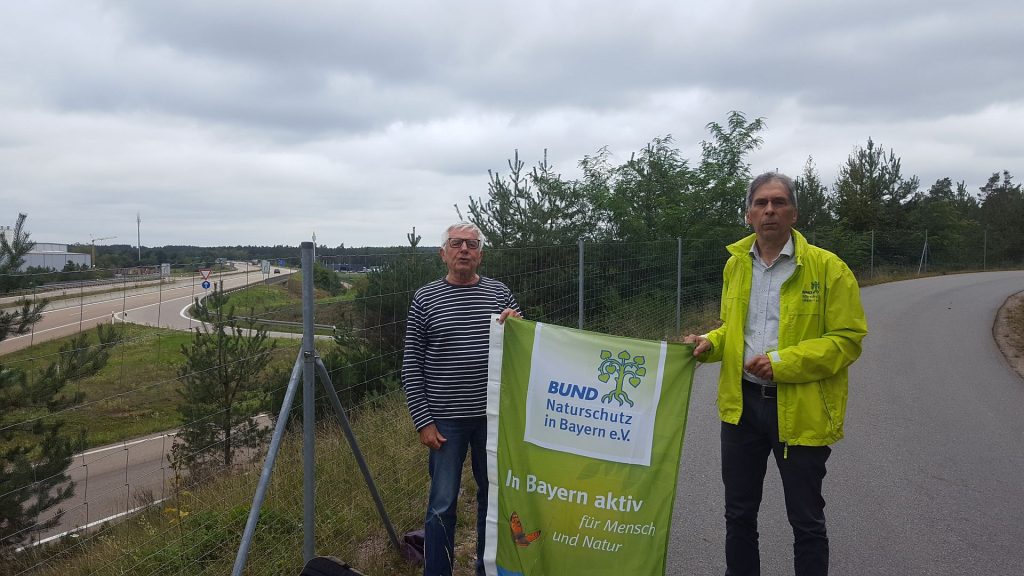 Foto: BN, v. li. Peter Zahn, Kreisgruppenvorsitzender Amberg-Sulzbach und Reinhard Scheuerlein, Regionalreferent Opf.