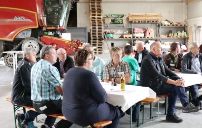 Interessierte und Precision Farming erfahrene Landwirte aus allen Landkreisen der Oberpfalz kamen zusammen um sich auszutauschen Regierung der Oberpfalz/Stühlinger-Weinhändler