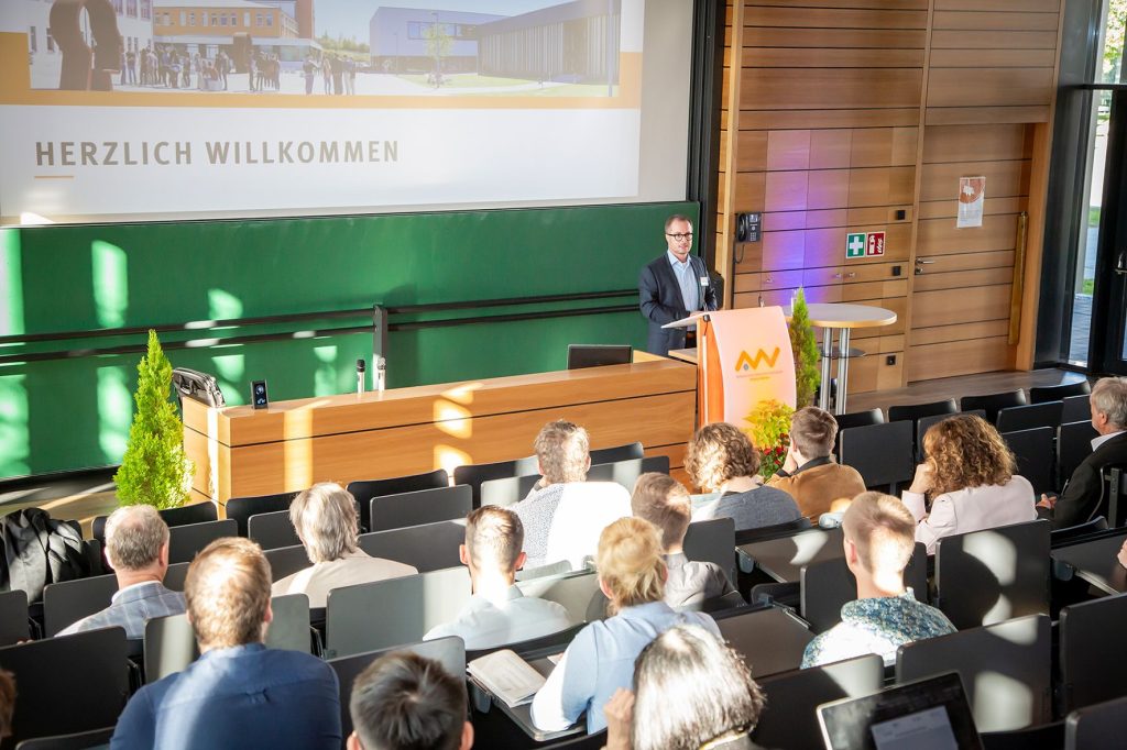 Projektleiter Prof. Dr. Steffen Hamm stellt Ergebnisse des Projekts vor Foto: Dötterl/OTH Amberg-Weiden